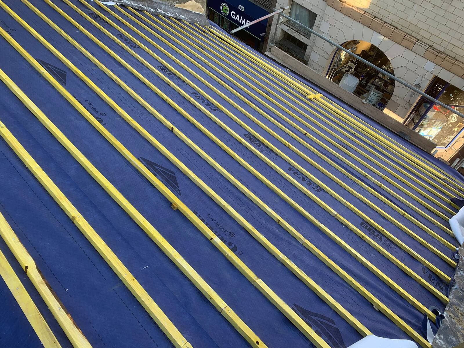 New roof battens fitted over refurbished structural timber, Guildford area